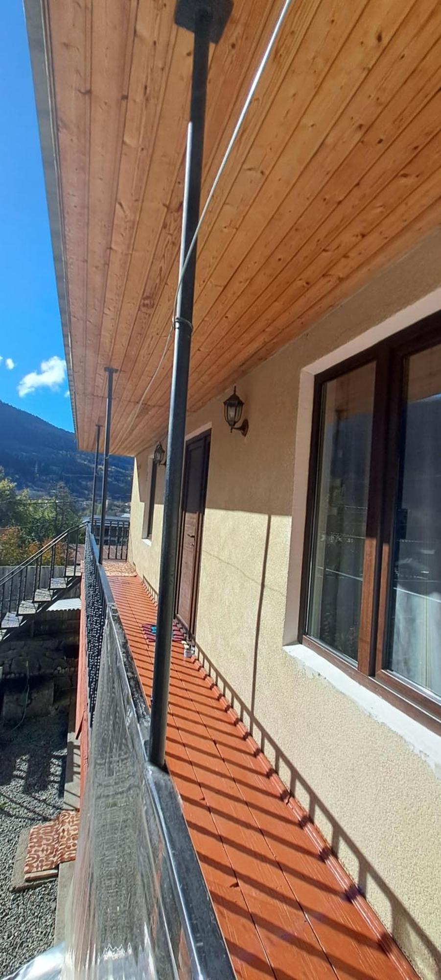 Guesthouse Robi Mestia Exterior photo
